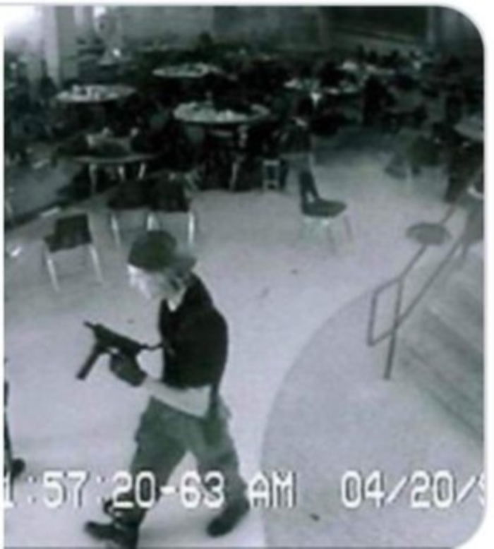 ยิงกลางพารากอน ยิงกลางพารากอน