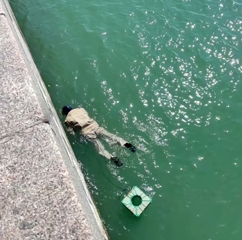 คนลอยทะเล คนลอยทะเล