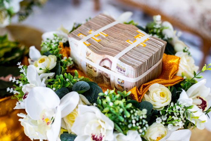 สินสอด สินสอด