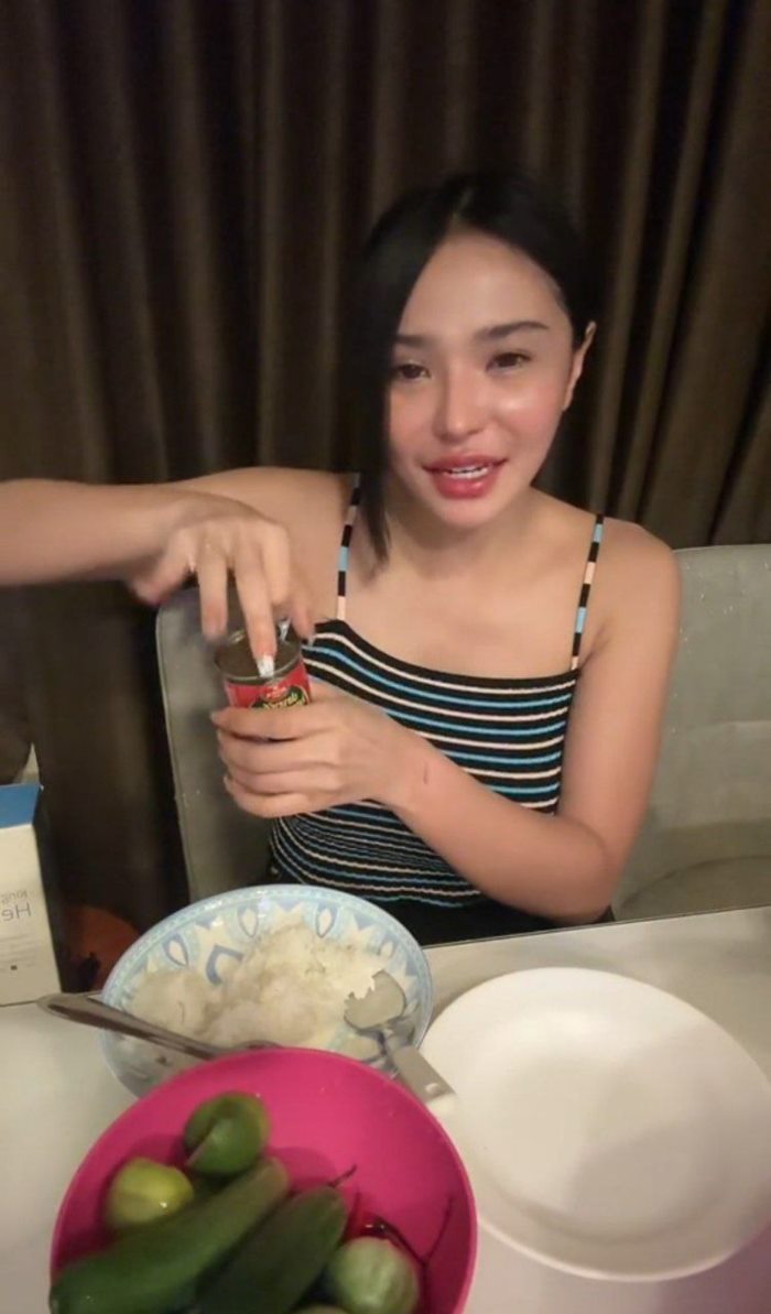 พี่ฟ้ากินปลากระป๋อง พี่ฟ้ากินปลากระป๋อง