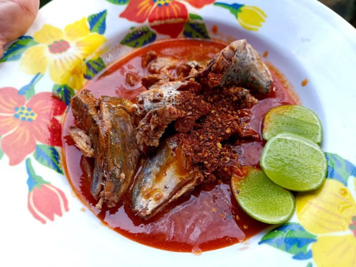 พี่ฟ้ากินปลากระป๋อง พี่ฟ้ากินปลากระป๋อง