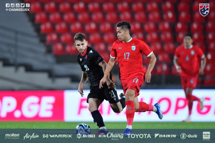 ฟุตบอลทีมชาติไทย ฟุตบอลทีมชาติไทย