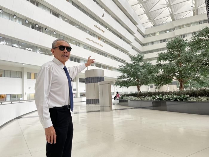 ชูวิทย์ กมลวิศิษฎ์ ชูวิทย์ กมลวิศิษฎ์