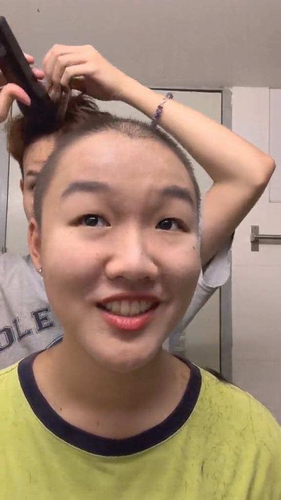 ประทับใจ ประทับใจ