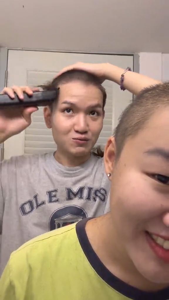 ประทับใจ ประทับใจ