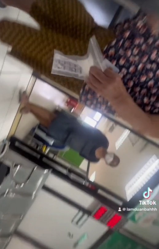 หมอไล่คนไข้ หมอไล่คนไข้