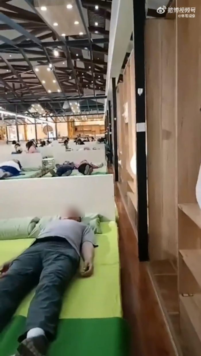 ไกด์เถื่อน ไกด์เถื่อน