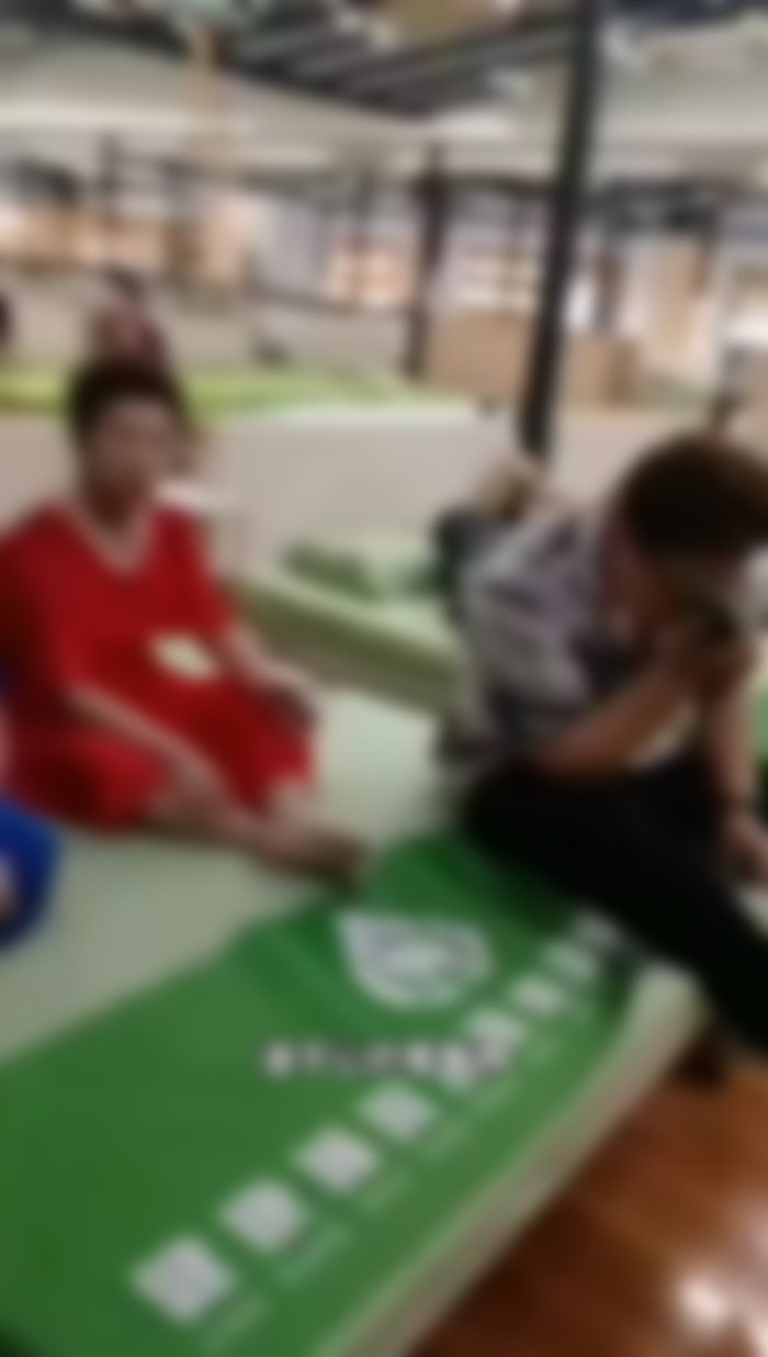 ไกด์เถื่อน ไกด์เถื่อน