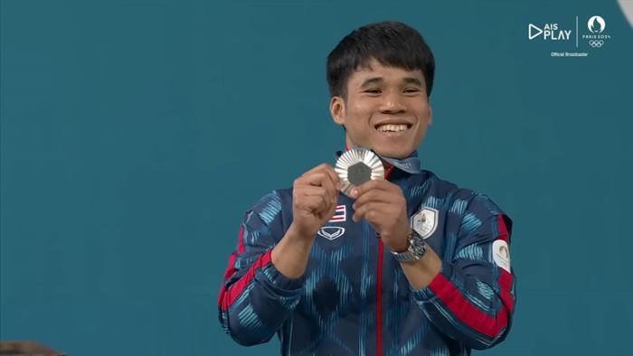 ฟ่าง ธีรพงศ์ ฟ่าง ธีรพงศ์