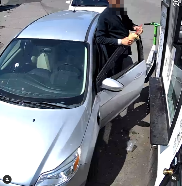 สาดกาแฟใส่เจ้าของร้าน สาดกาแฟใส่เจ้าของร้าน