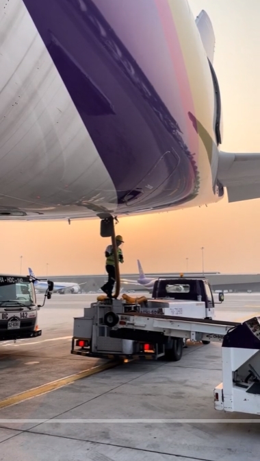 ห้องน้ำบนเครื่องบิน ห้องน้ำบนเครื่องบิน