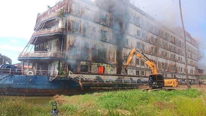 ไฟไหม้ โรงแรมเรือร้าง เกาะช้างแกรนด์ลากูน ไฟไหม้ โรงแรมเรือร้าง เกาะช้างแกรนด์ลากูน