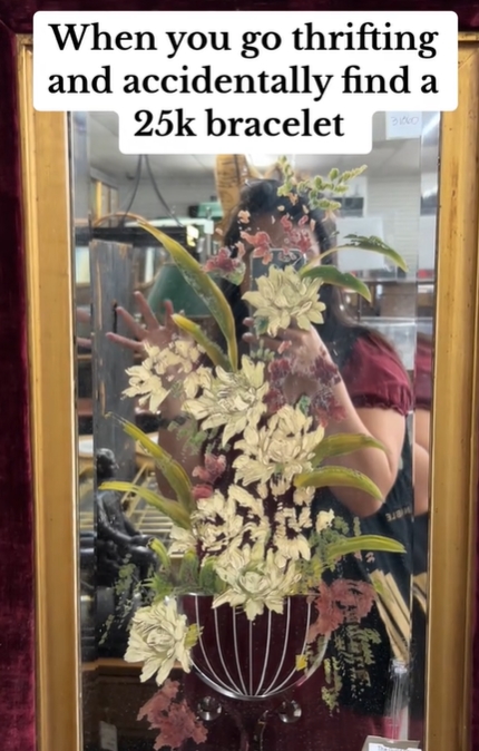 กำไลข้อมือแปลก กำไลข้อมือแปลก