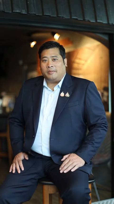 ท่านอ้น วัชรเรศร วิวัชรวงศ์ ท่านอ้น วัชรเรศร วิวัชรวงศ์