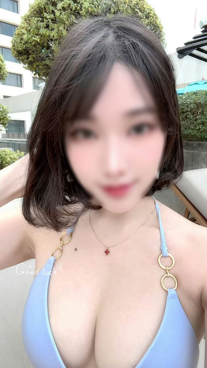 เน็ตไอดอล ไลฟ์โต้ปมเมียน้อยเศรษฐี เน็ตไอดอล ไลฟ์โต้ปมเมียน้อยเศรษฐี