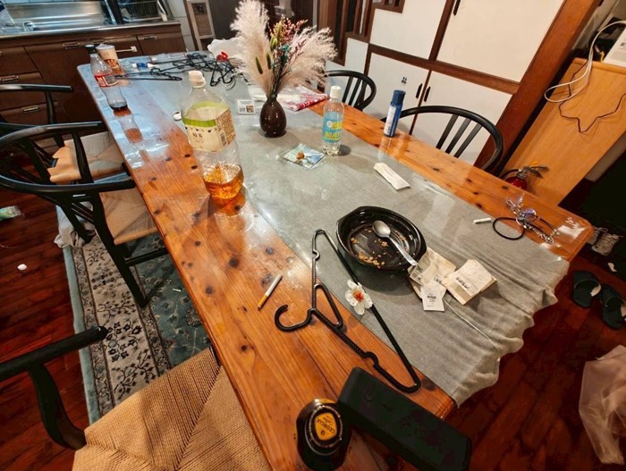 เกสต์เฮ้าส์ลมแทบจับ แขกญี่ปุ่น 6 คน ถล่มห้องเละ เกสต์เฮ้าส์ลมแทบจับ แขกญี่ปุ่น 6 คน ถล่มห้องเละ