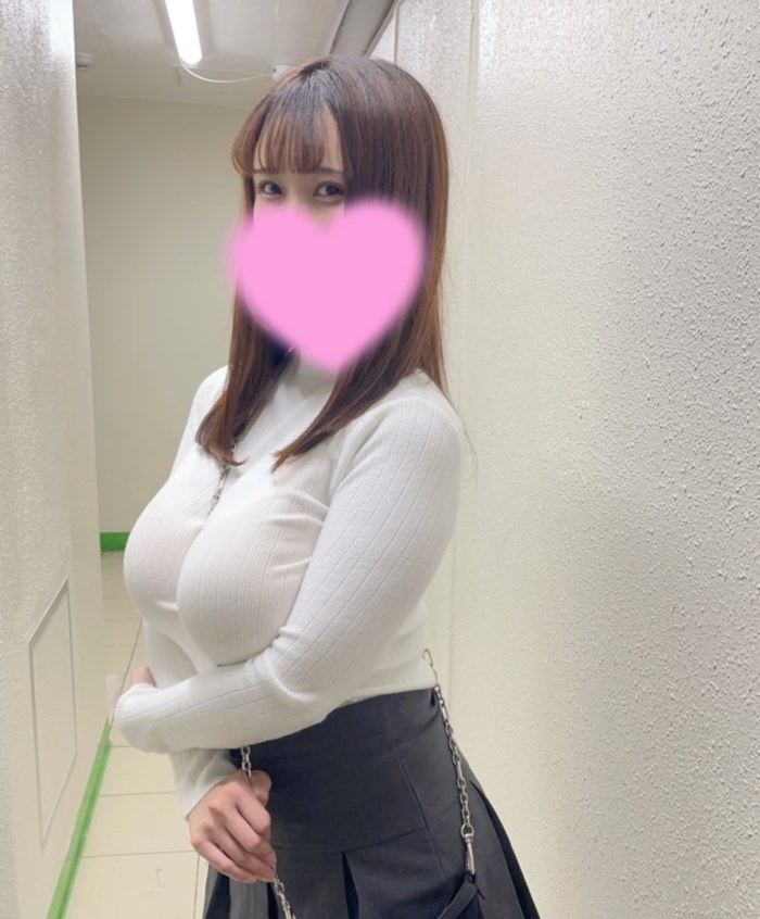 หนักอกเกินไป จนไม่ได้แข่งไอดอล หนักอกเกินไป จนไม่ได้แข่งไอดอล