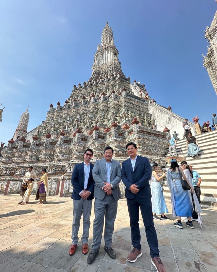 ท่านอ้น ท่านอินทร์ ท่านอ้วน กลับไทย ท่านอ้น ท่านอินทร์ ท่านอ้วน กลับไทย