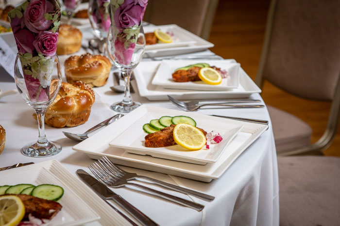 งานแต่งเหมือนโรงอาหาร งานแต่งเหมือนโรงอาหาร