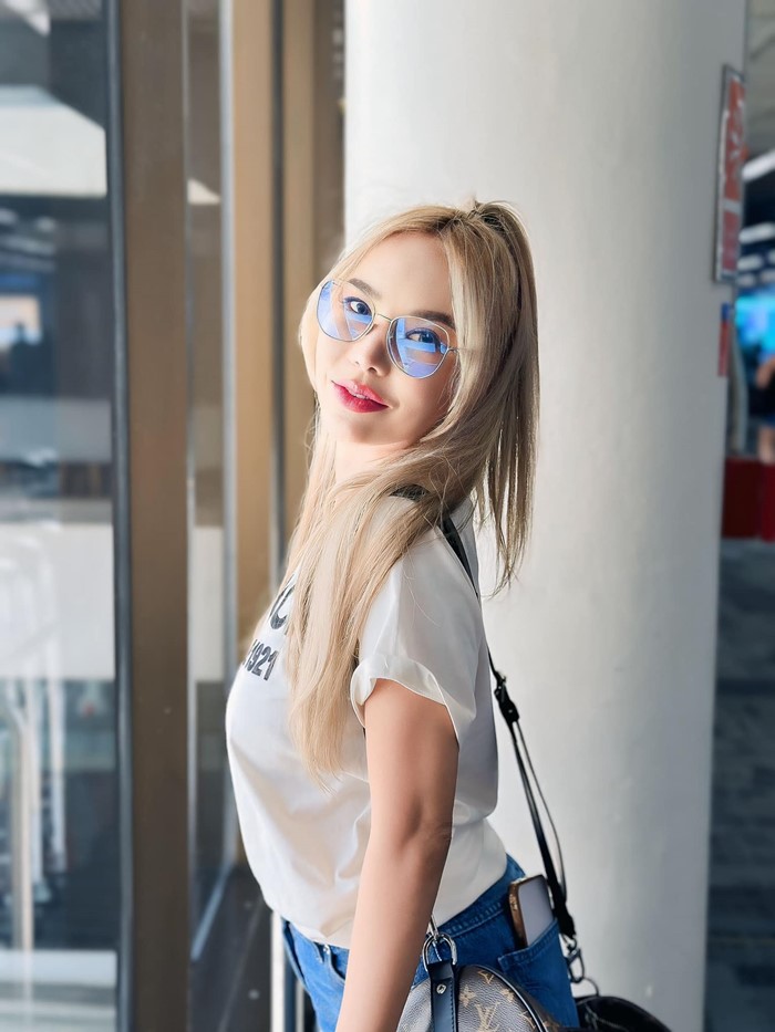 แม่ตั๊ก ว่าไง หลังคนแห่ปาภาพ ป๋าเบียร์ เที่ยวผับกับสาว แม่ตั๊ก ว่าไง หลังคนแห่ปาภาพ ป๋าเบียร์ เที่ยวผับกับสาว