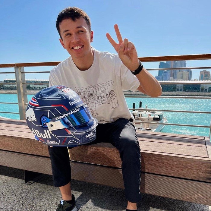 อเล็กซ์ อัลบอน นักแข่ง F1 ลูกครึ่งไทย อเล็กซ์ อัลบอน นักแข่ง F1 ลูกครึ่งไทย