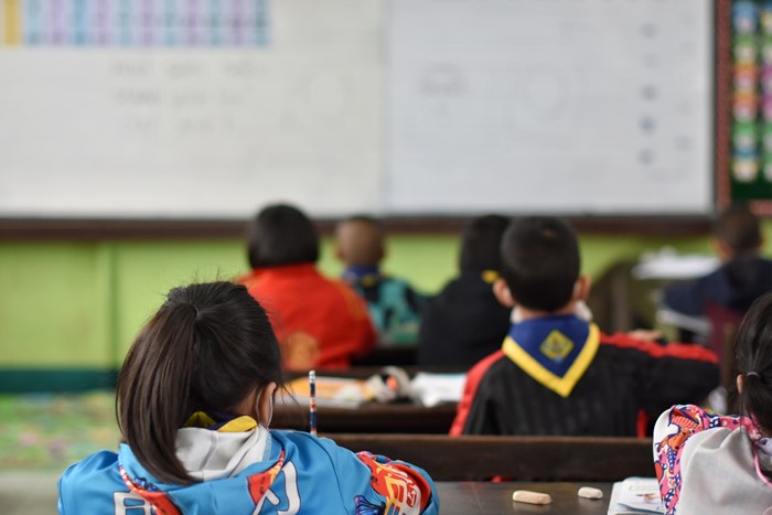 ดราม่าโรงเรียนนารีรัตน์จังหวัดแพร่ ออกประกาศเสื้อกันหนาวสีสุภาพ ดราม่าโรงเรียนนารีรัตน์จังหวัดแพร่ ออกประกาศเสื้อกันหนาวสีสุภาพ