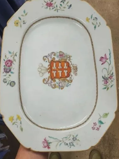 จานโบราณ จานโบราณ