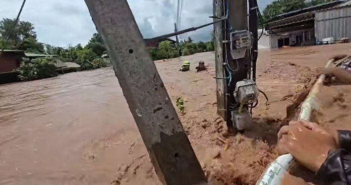 บิณฑ์ บรรลือฤทธิ์ เรือล่มตอนช่วยชาวบ้าน บิณฑ์ บรรลือฤทธิ์ เรือล่มตอนช่วยชาวบ้าน