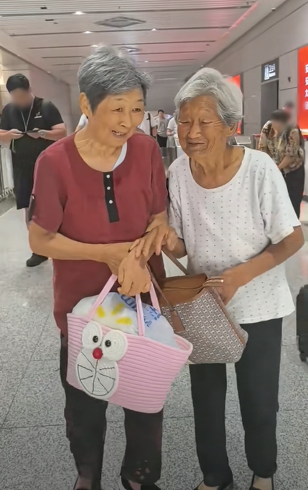 เพื่อนรัก เพื่อนรัก