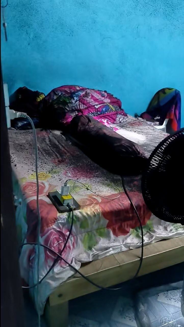 ไฟไหม้ตู้เย็นกลางบ้าน เจอป้านอนหน้าดำ นึกว่าไม่รอด สุดท้ายแค่หลับลึก ไฟไหม้ตู้เย็นกลางบ้าน เจอป้านอนหน้าดำ นึกว่าไม่รอด สุดท้ายแค่หลับลึก