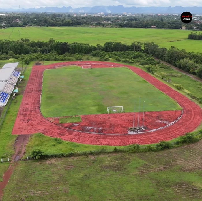 สนามฟุตบอลนครพนม 100 ล้าน สภาพถูกปล่อยร้าง สนามฟุตบอลนครพนม 100 ล้าน สภาพถูกปล่อยร้าง