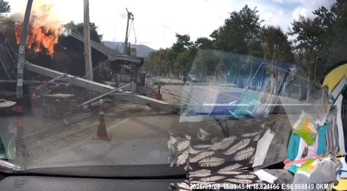 ถบัส The Voice เสียชีวิตจากอุบัติเหตุรถส่งน้ำชนเสาไฟฟ้า ถบัส The Voice เสียชีวิตจากอุบัติเหตุรถส่งน้ำชนเสาไฟฟ้า