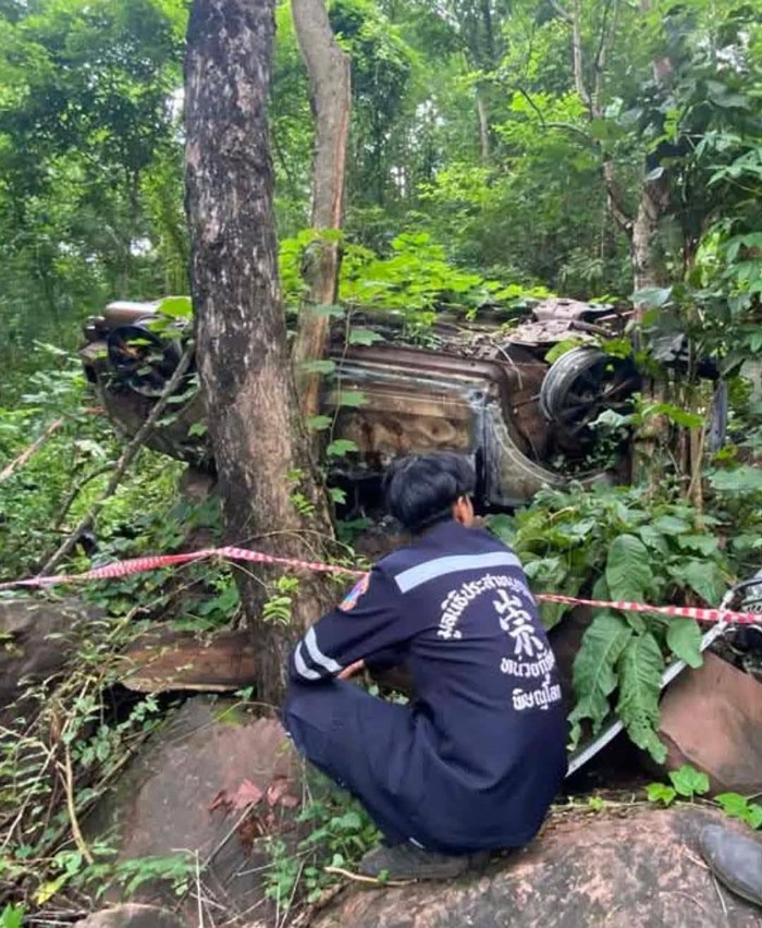 รถตกเหว รถตกเหว