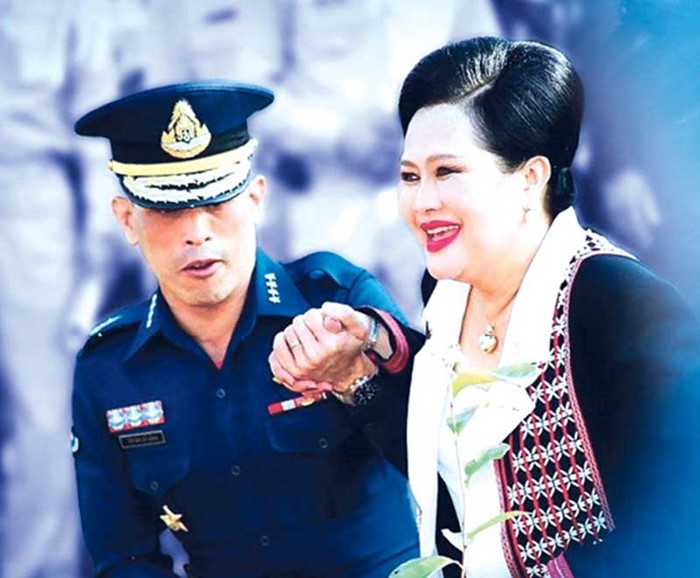 ย้อนช่วงเวลาแห่งความผูกพัน กับบทพระราชนิพนธ์ ในหลวง ร.10 ถึง สมเด็จพระพันปีหลวง ย้อนช่วงเวลาแห่งความผูกพัน กับบทพระราชนิพนธ์ ในหลวง ร.10 ถึง สมเด็จพระพันปีหลวง