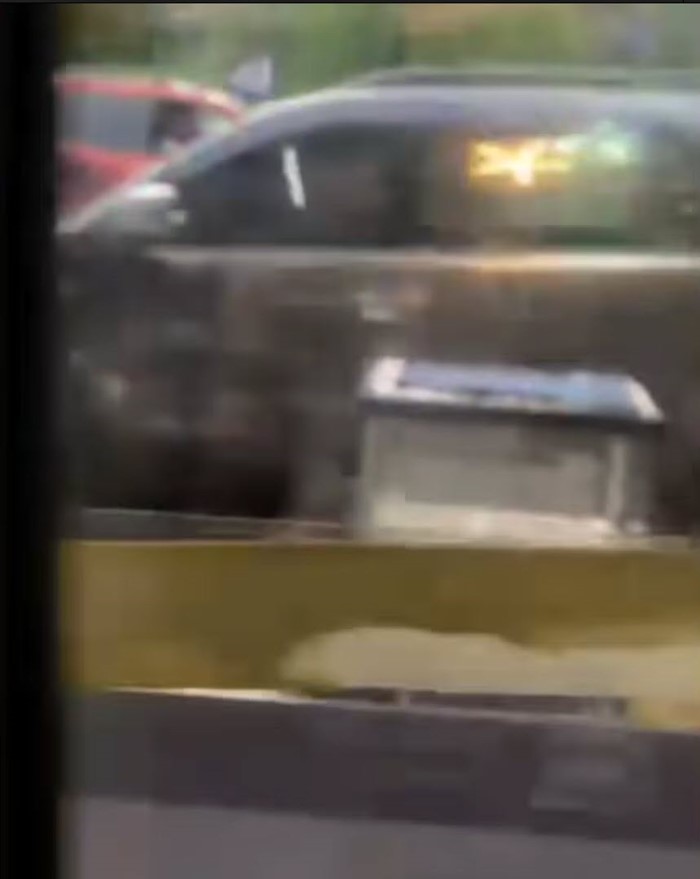 แค้นซิ่งชนร้าน ฉุนไม่เดินมาส่ง แค้นซิ่งชนร้าน ฉุนไม่เดินมาส่ง