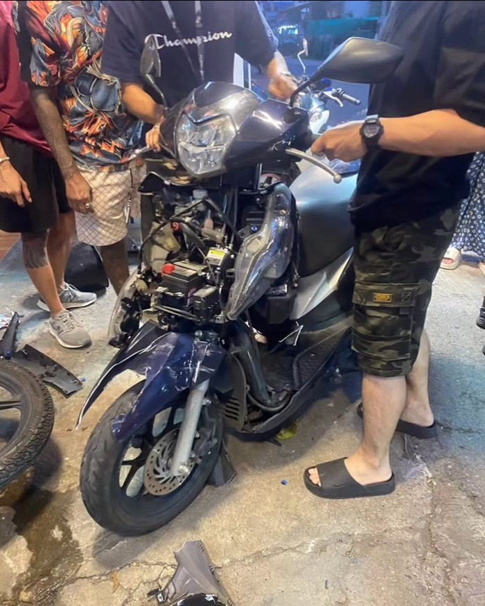 แค้นซิ่งชนร้าน ฉุนไม่เดินมาส่ง แค้นซิ่งชนร้าน ฉุนไม่เดินมาส่ง