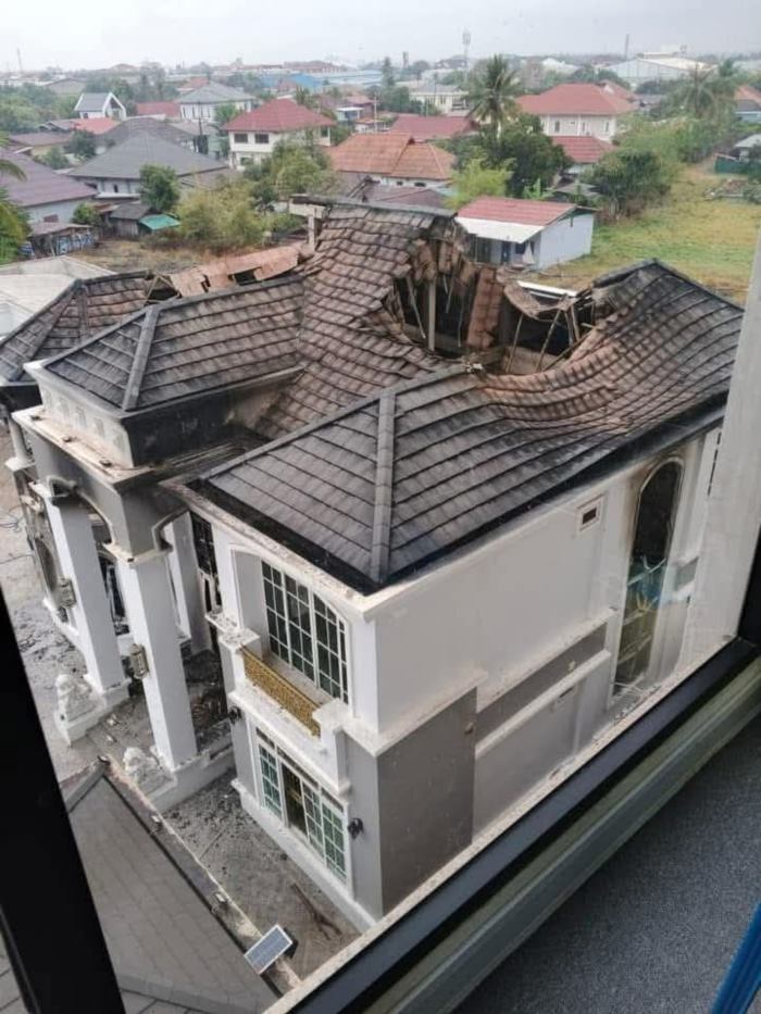 ไฟไหม้คฤหาสน์ นักธุรกิจเสียชีวิต ไฟไหม้คฤหาสน์ นักธุรกิจเสียชีวิต