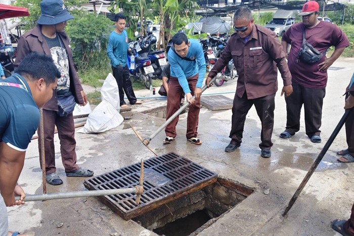 ลอกท่อระบายน้ำ ลอกท่อระบายน้ำ