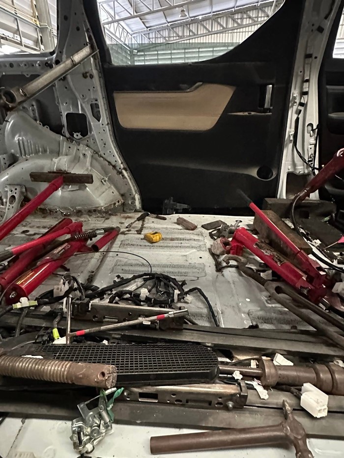 อู่แจงปมซ่อมรถหรู คู่รักอินฟลูฯ ปมถูกเรียกค่าซ่อม 1.3 ล้าน อู่แจงปมซ่อมรถหรู คู่รักอินฟลูฯ ปมถูกเรียกค่าซ่อม 1.3 ล้าน