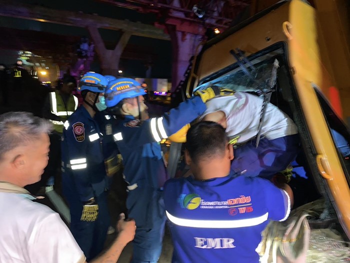 เครนถล่ม พระราม 2 เครนถล่ม พระราม 2