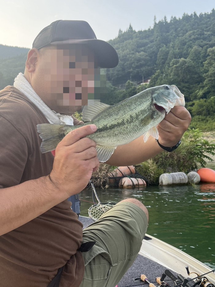 AI สร้างเรื่อง เห็นขาเป็นอะไร AI สร้างเรื่อง เห็นขาเป็นอะไร