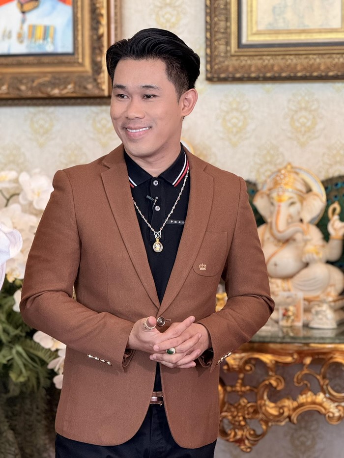 ประวัติ อ.เชียง ปัณณวิชญ์ แก้ดวงจากภาพนิมิต ประวัติ อ.เชียง ปัณณวิชญ์ แก้ดวงจากภาพนิมิต