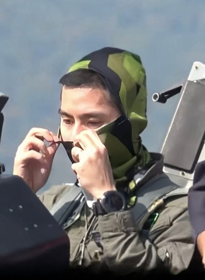 นักบิน F-16 กองทัพอากาศไทย นักบิน F-16 กองทัพอากาศไทย