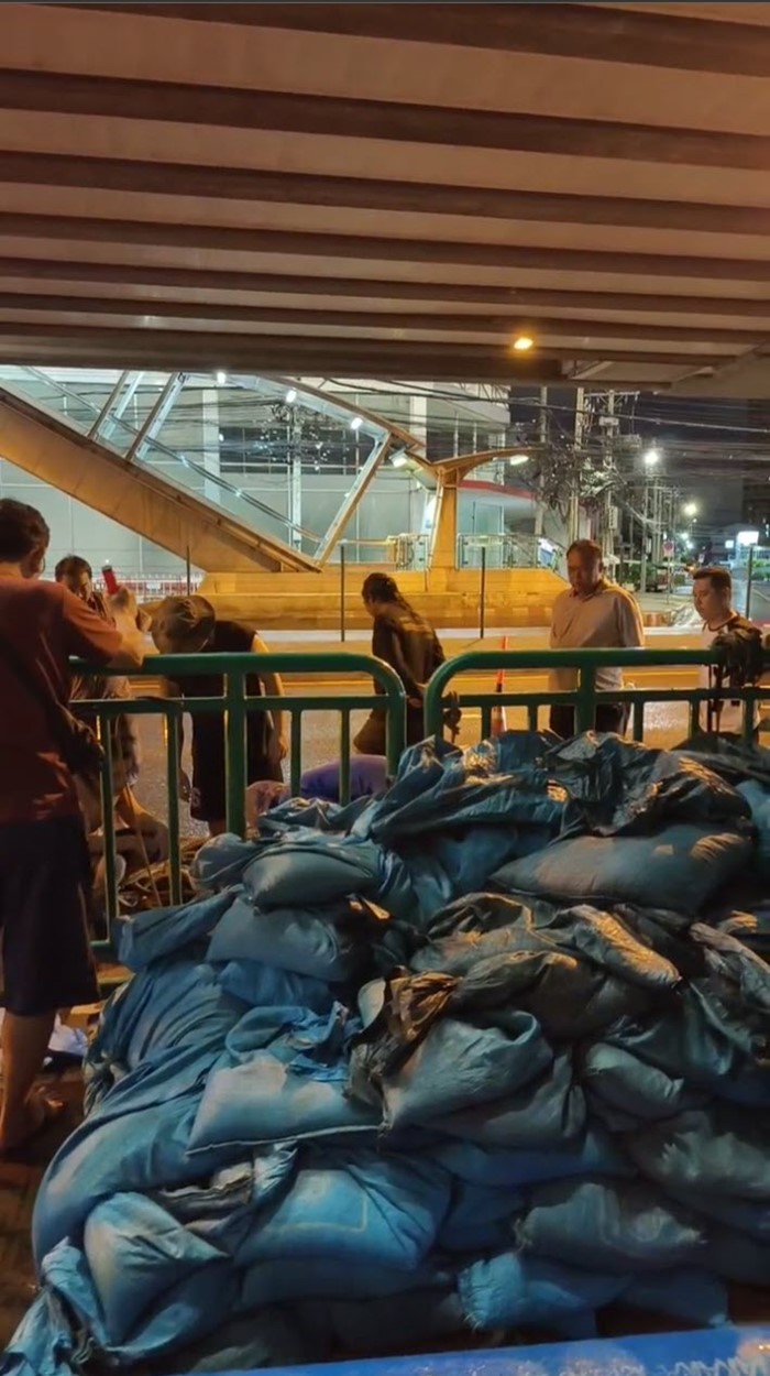 เจอเต็ม ๆ ต้นตอ น้ำท่วม เจอเต็ม ๆ ต้นตอ น้ำท่วม