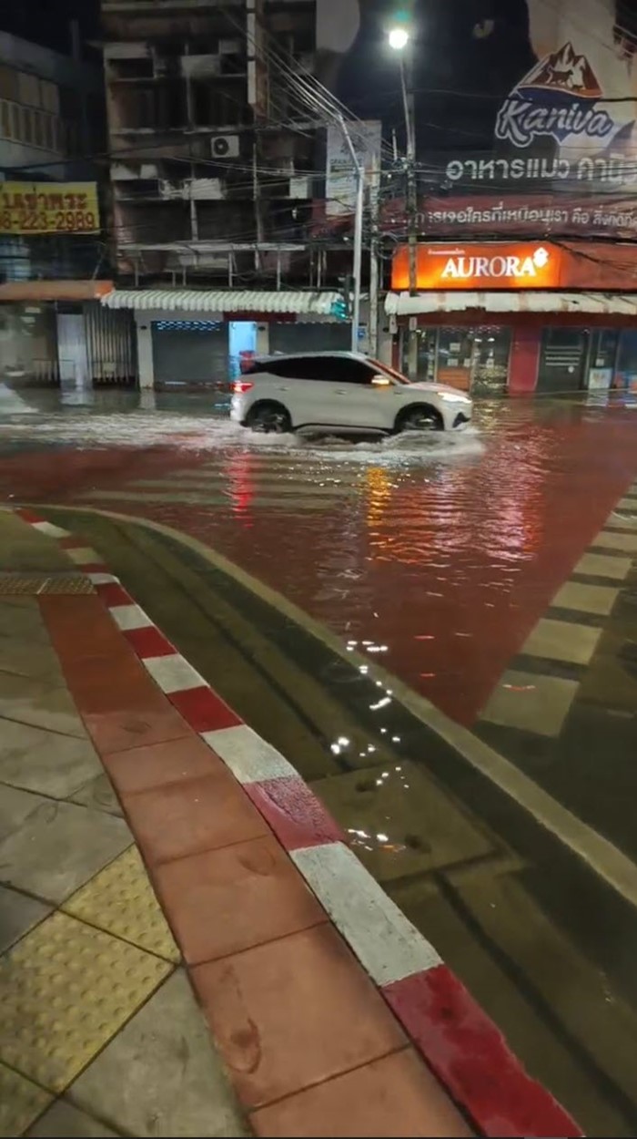 เจอเต็ม ๆ ต้นตอ น้ำท่วม เจอเต็ม ๆ ต้นตอ น้ำท่วม