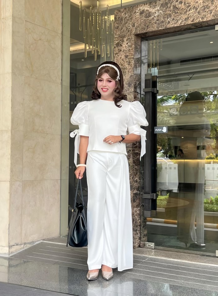 แพรรี่ ไพรวัลย์ แซวสมปอง นครไธสง แพรรี่ ไพรวัลย์ แซวสมปอง นครไธสง