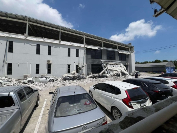 โครงสร้างโรงงานถล่ม โครงสร้างโรงงานถล่ม