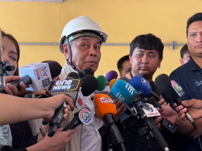 คืบหน้าถนนทรุด วชิรพยาบาล ด้าน สน.สามเสน เสาเข็มขาด เคลื่อนตัว 2 มม คืบหน้าถนนทรุด วชิรพยาบาล ด้าน สน.สามเสน เสาเข็มขาด เคลื่อนตัว 2 มม