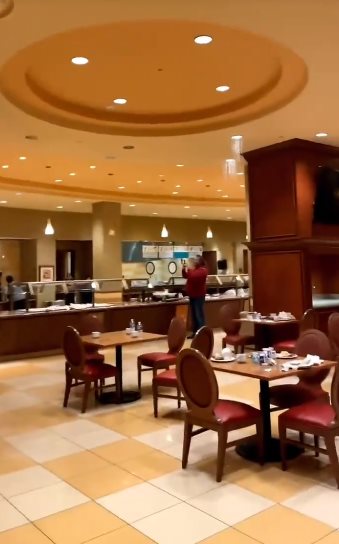 เพดานถล่มกลางโรงแรม เพดานถล่มกลางโรงแรม