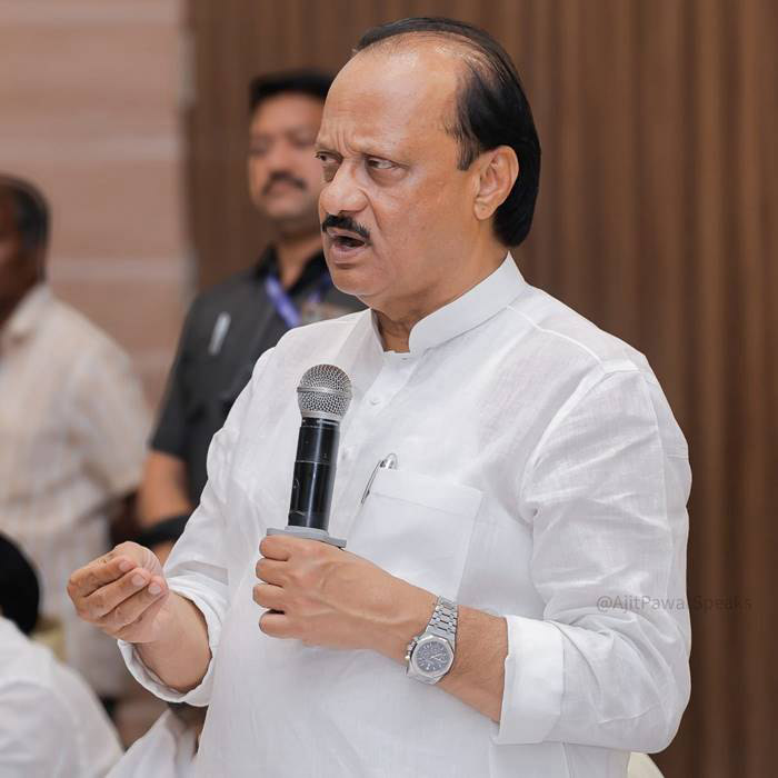 เครื่องบินตกอินเดีย 5 ชีวิตดับยกลำ เครื่องบินตกอินเดีย 5 ชีวิตดับยกลำ